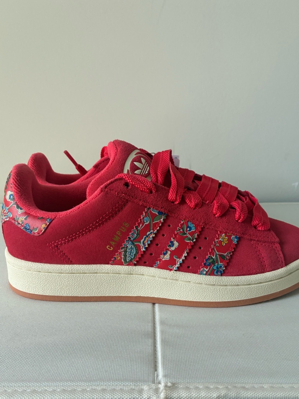 Adidas Campus- Size 6.5 - Women’s Red Floral-Accent Campus Sneakers NWT no box.